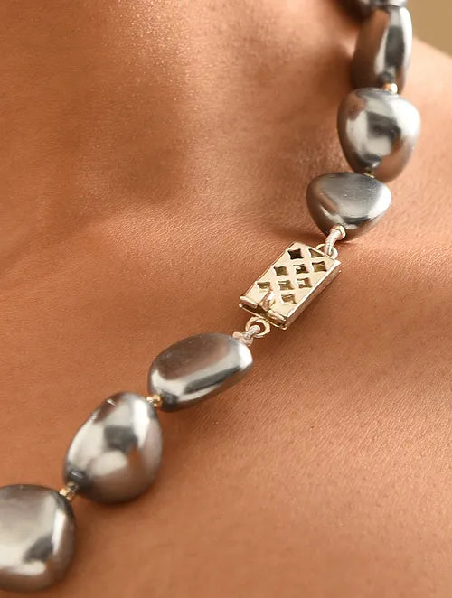 Grey Shell Pearl Single Line Statement Necklace