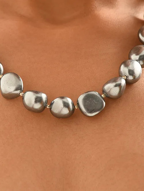 Grey Shell Pearl Single Line Statement Necklace